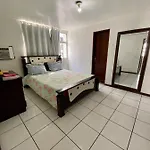 3/4 A Duas Quadras Da Praia